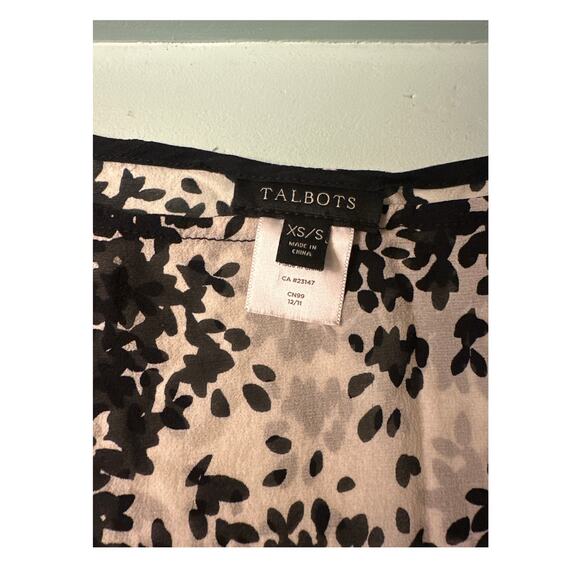 Talbots 100% Silk Elegant Floral Dolman Kimono Style Blouse/Tunic (XS/S) - Picture 5 of 7